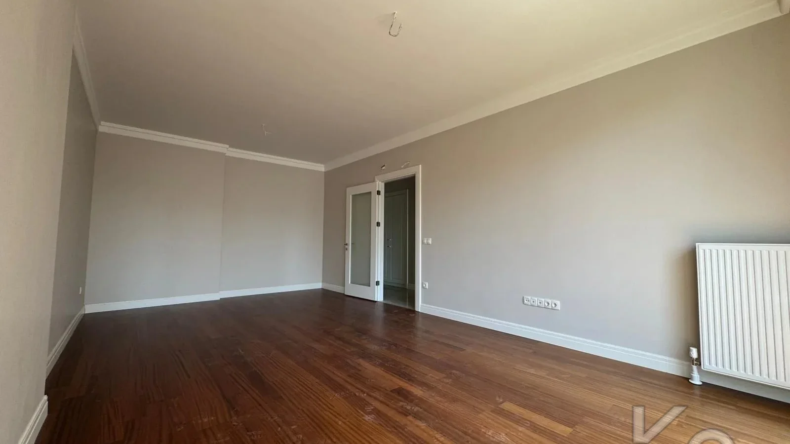 Lacivert Cadde Suadiye 2024 Yapımı Sıfır Ebeveynli Balkonlu 79m² Net 2+1