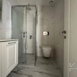 Lacivert Cadde Suadiye 2024 Yapımı Sıfır Ebeveynli Balkonlu 79m² Net 2+1