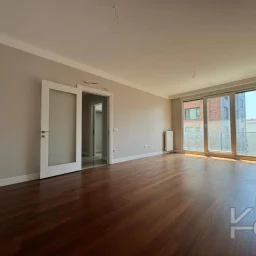 Lacivert Cadde Suadiye 2024 Yapımı Sıfır Ebeveynli Balkonlu 79m² Net 2+1