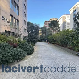 Göztepe Parkına Yakın 160m² Net Geniş Balkonlu 4+1 Site Özellikli