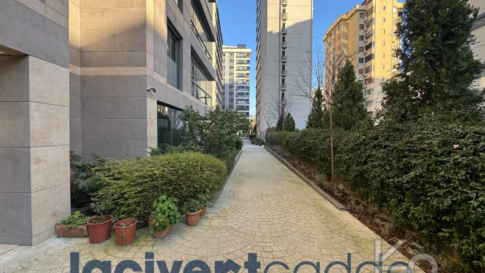 Göztepe Parkına Yakın 160m² Net Geniş Balkonlu 4+1 Site Özellikli