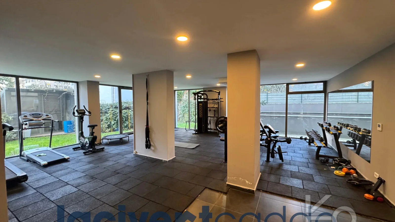 Göztepe Parkına Yakın 160m² Net Geniş Balkonlu 4+1 Site Özellikli