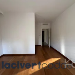 Göztepe Parkına Yakın 160m² Net Geniş Balkonlu 4+1 Site Özellikli