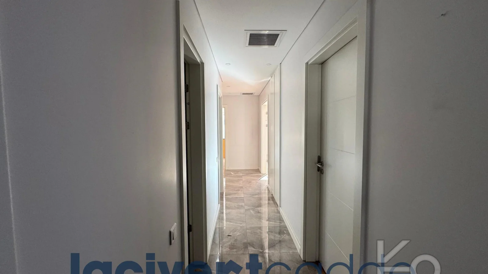 Göztepe Parkına Yakın 160m² Net Geniş Balkonlu 4+1 Site Özellikli