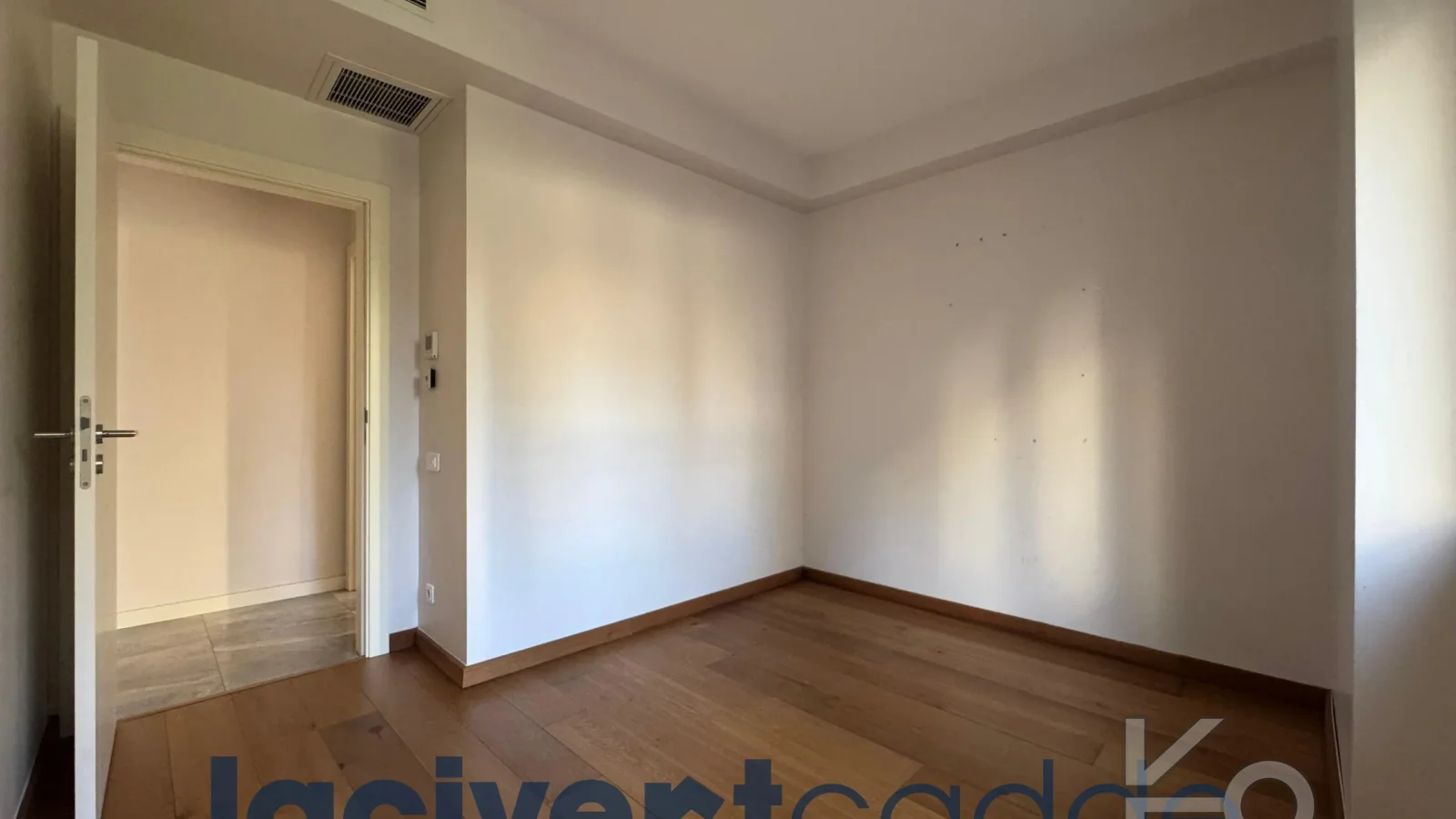 Göztepe Parkına Yakın 160m² Net Geniş Balkonlu 4+1 Site Özellikli