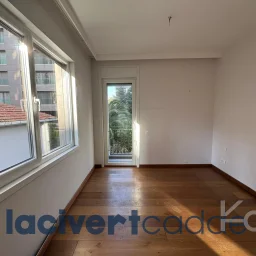 Göztepe Parkına Yakın 160m² Net Geniş Balkonlu 4+1 Site Özellikli