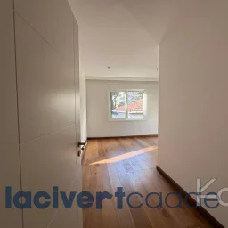 Göztepe Parkına Yakın 160m² Net Geniş Balkonlu 4+1 Site Özellikli