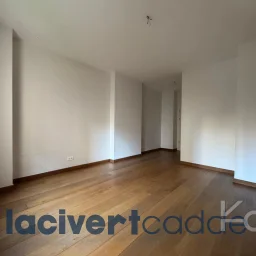Göztepe Parkına Yakın 160m² Net Geniş Balkonlu 4+1 Site Özellikli
