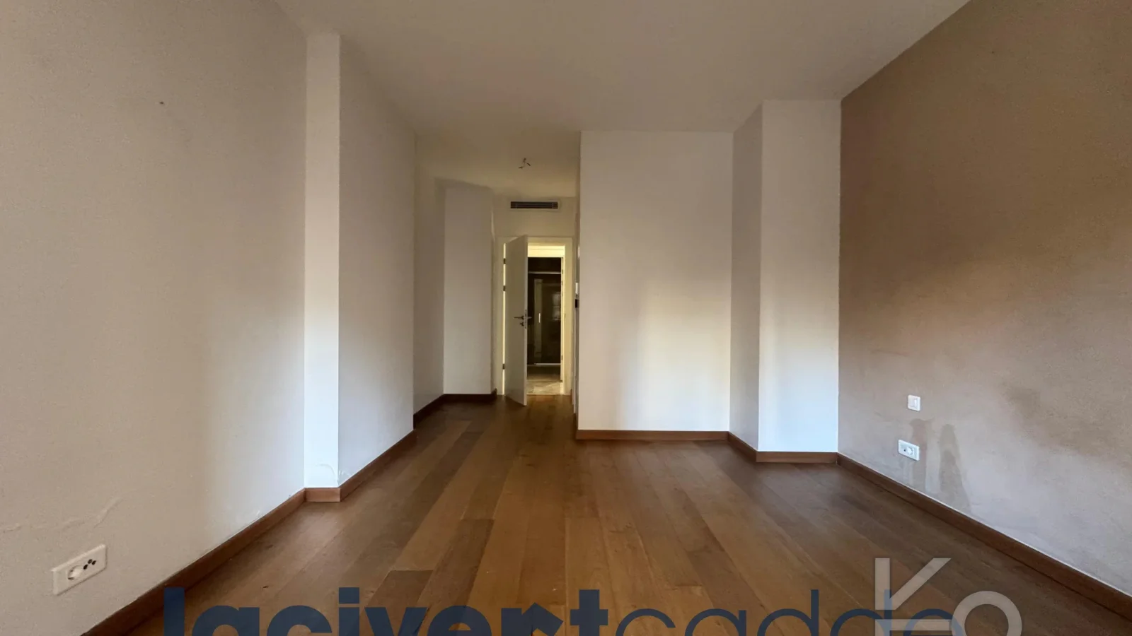 Göztepe Parkına Yakın 160m² Net Geniş Balkonlu 4+1 Site Özellikli