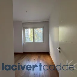 Göztepe Parkına Yakın 160m² Net Geniş Balkonlu 4+1 Site Özellikli