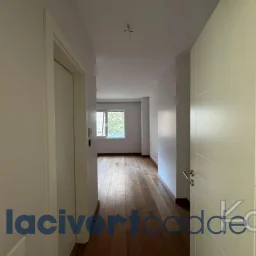 Göztepe Parkına Yakın 160m² Net Geniş Balkonlu 4+1 Site Özellikli