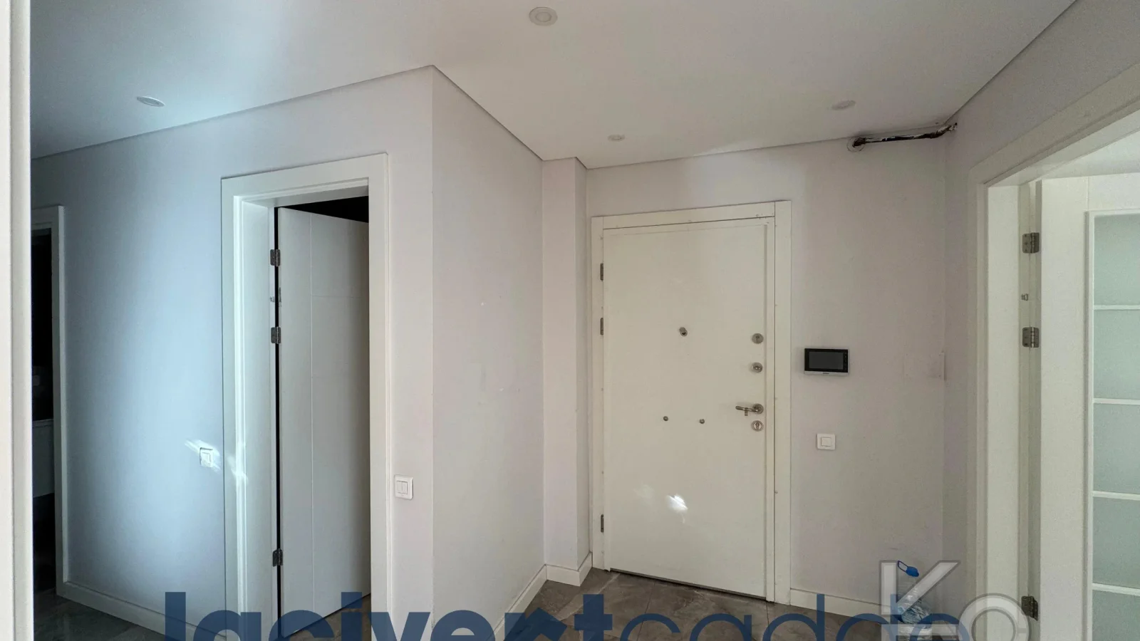 Göztepe Parkına Yakın 160m² Net Geniş Balkonlu 4+1 Site Özellikli