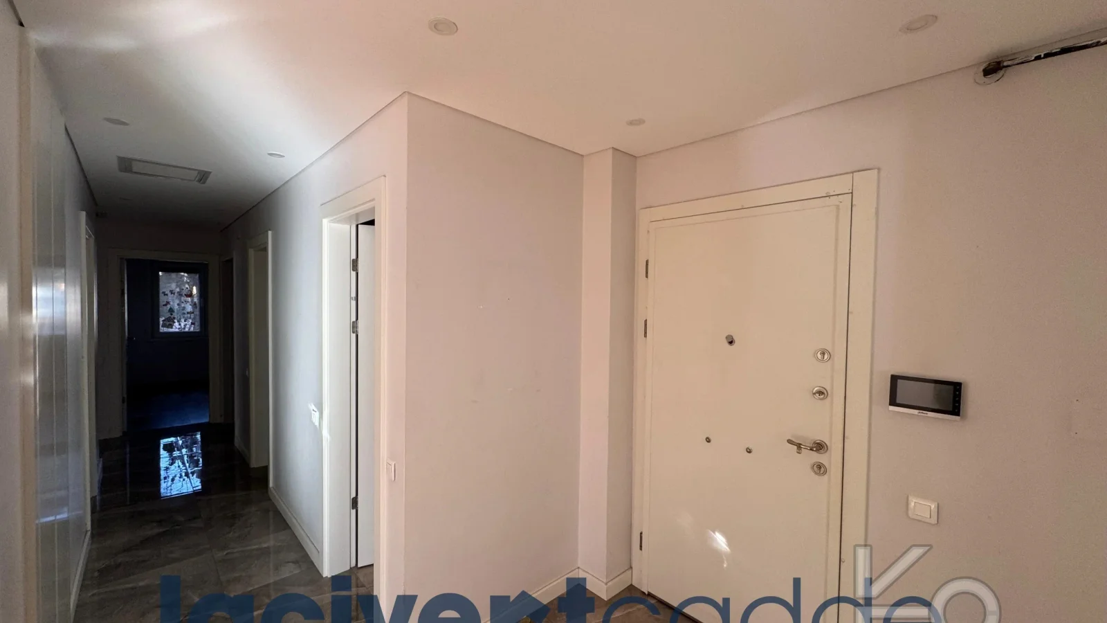 Göztepe Parkına Yakın 160m² Net Geniş Balkonlu 4+1 Site Özellikli