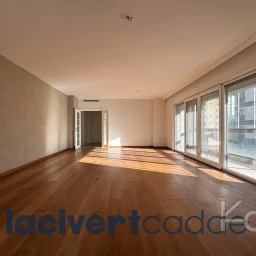 Göztepe Parkına Yakın 160m² Net Geniş Balkonlu 4+1 Site Özellikli