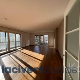 Göztepe Parkına Yakın 160m² Net Geniş Balkonlu 4+1 Site Özellikli