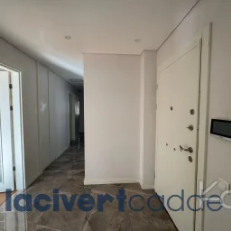 Göztepe Parkına Yakın 160m² Net Geniş Balkonlu 4+1 Site Özellikli