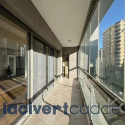 Göztepe Parkına Yakın 160m² Net Geniş Balkonlu 4+1 Site Özellikli
