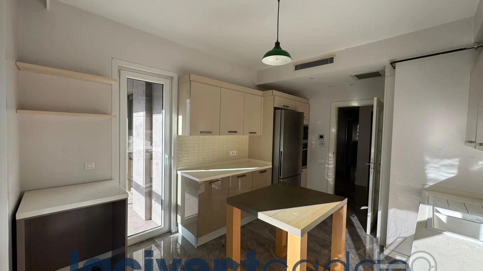 Göztepe Parkına Yakın 160m² Net Geniş Balkonlu 4+1 Site Özellikli