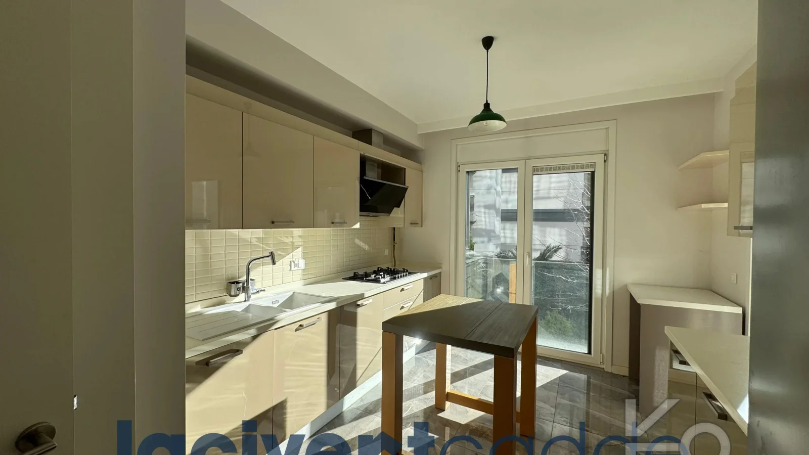 Göztepe Parkına Yakın 160m² Net Geniş Balkonlu 4+1 Site Özellikli