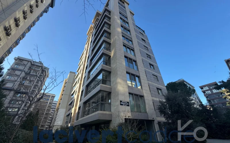 Göztepe Parkına Yakın 160m² Net Geniş Balkonlu 4+1 Site Özellikli