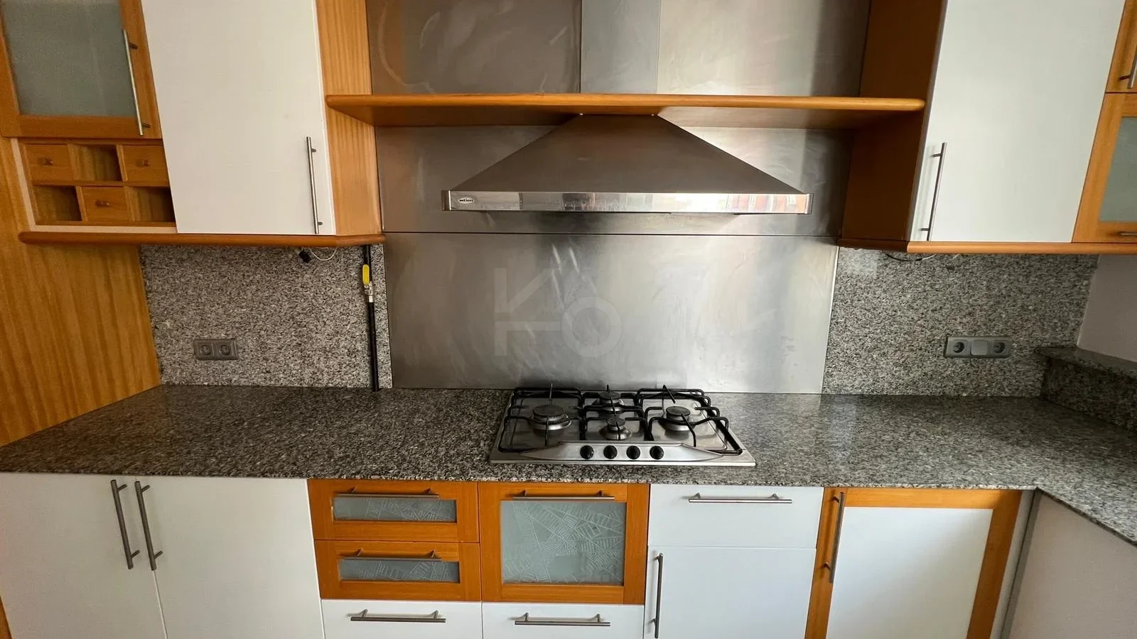 Ataşehir Yenişehir'de 3+1 / 130 M2 Net Satılık Daire