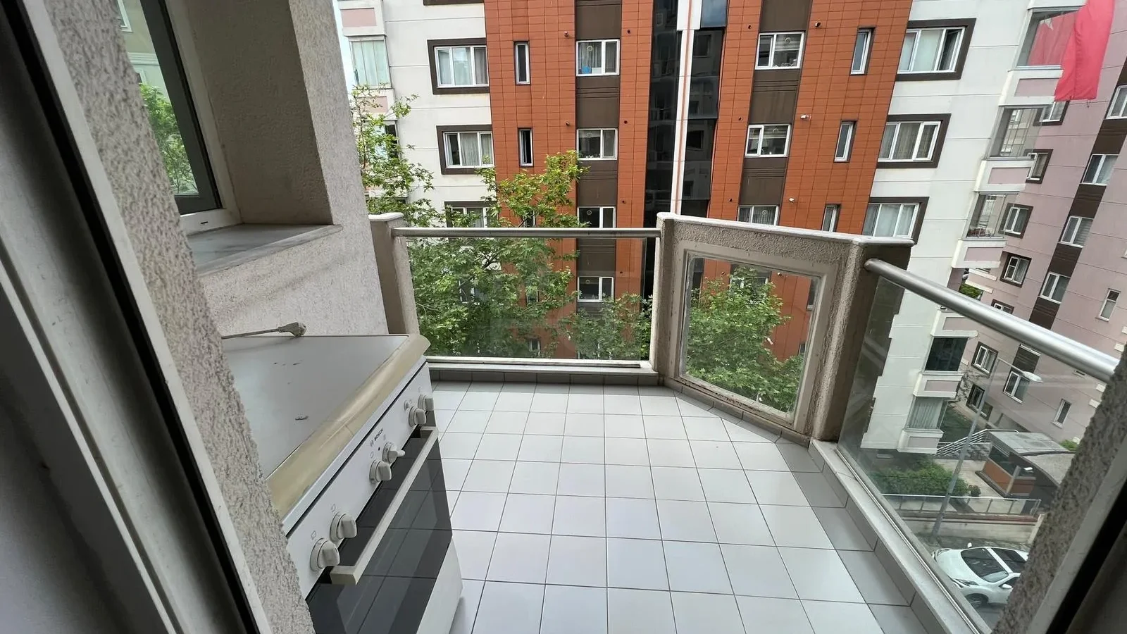 Ataşehir Yenişehir'de 3+1 / 130 M2 Net Satılık Daire