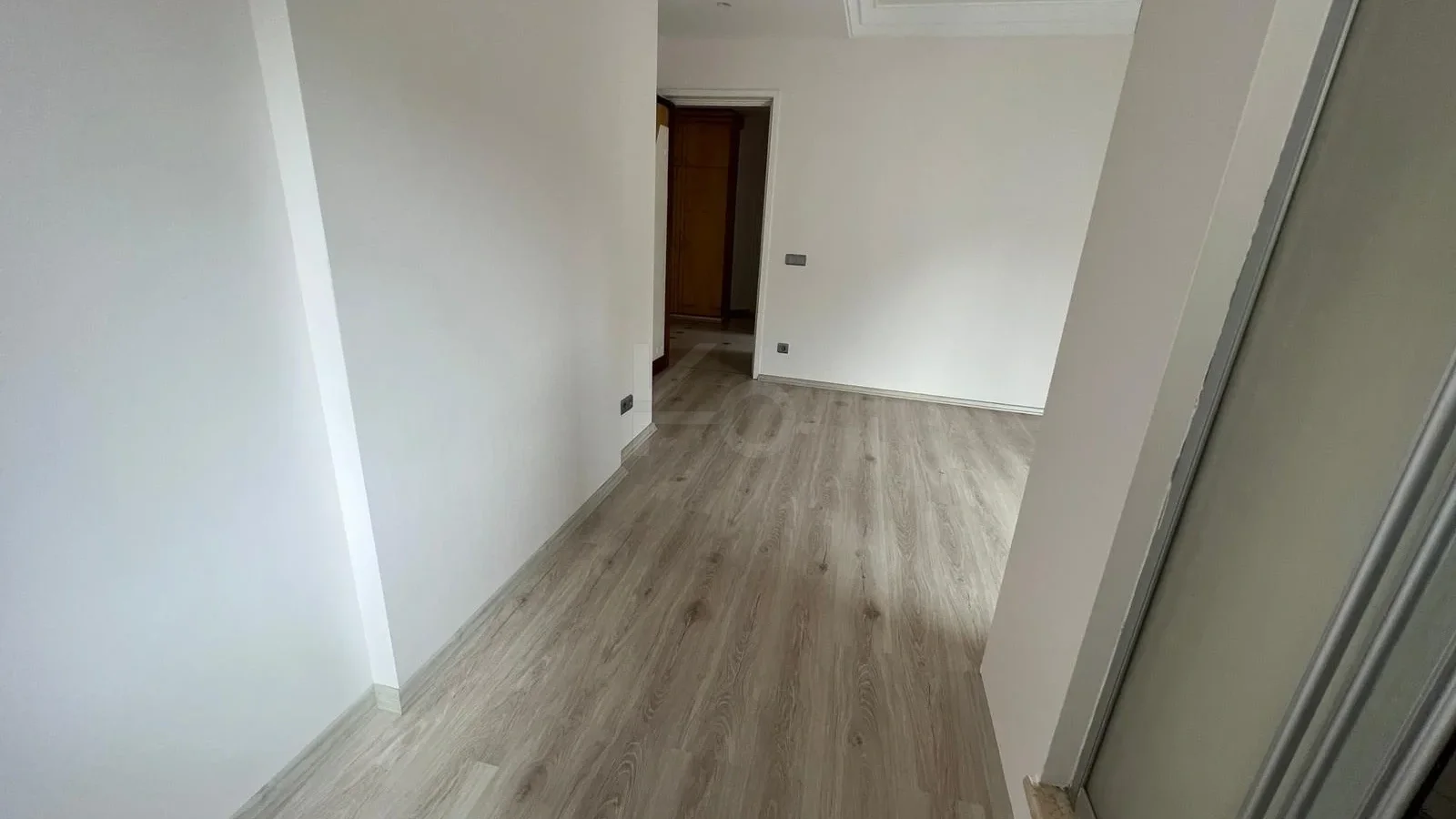 Ataşehir Yenişehir'de 3+1 / 130 M2 Net Satılık Daire