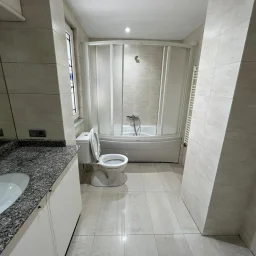 Ataşehir Yenişehir'de 3+1 / 130 M2 Net Satılık Daire