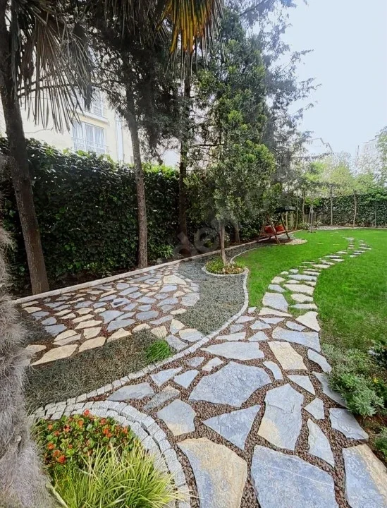Ataşehir Yenişehir'de 3+1 / 130 M2 Net Satılık Daire