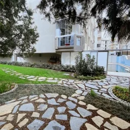 Ataşehir Yenişehir'de 3+1 / 130 M2 Net Satılık Daire