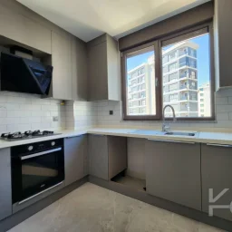 Laci̇vertcadde Özgürlük Parki Ve Marmaray Yakini Sifir 3+1