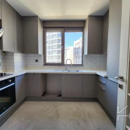 Laci̇vertcadde Özgürlük Parki Ve Marmaray Yakini Sifir 3+1