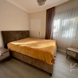 Laci̇vertcadde Kazasker Işik Koleji. Yani Yeni̇ Bi̇nada Balkonlu 2+1