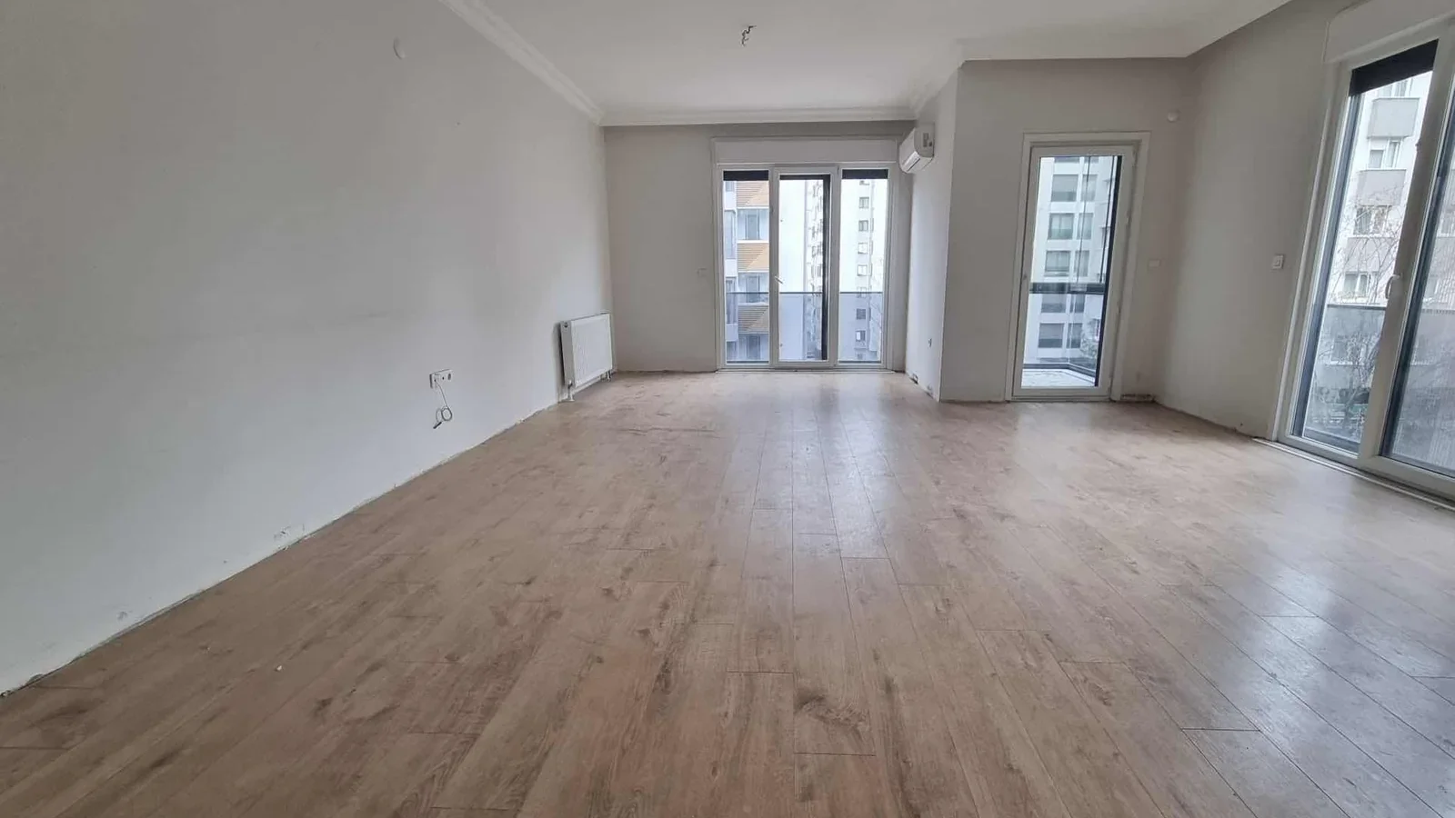 Sağlam'dan Geniş Salonlu Geniş Mutfaklı 125m2 Net Satılık Daire