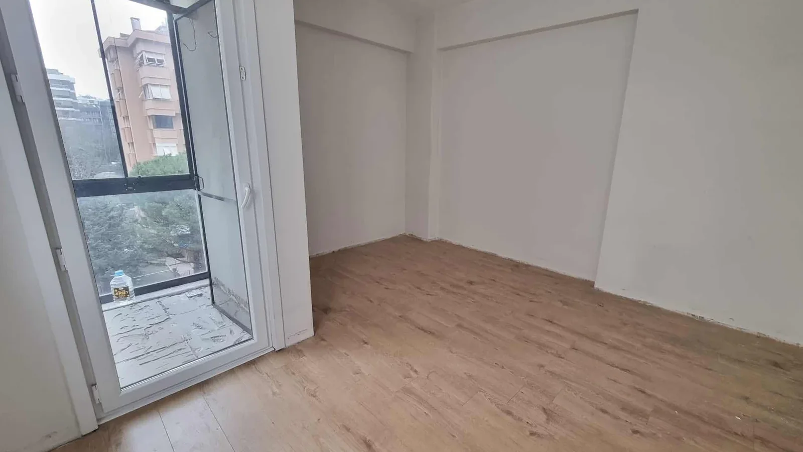 Sağlam'dan Geniş Salonlu Geniş Mutfaklı 125m2 Net Satılık Daire