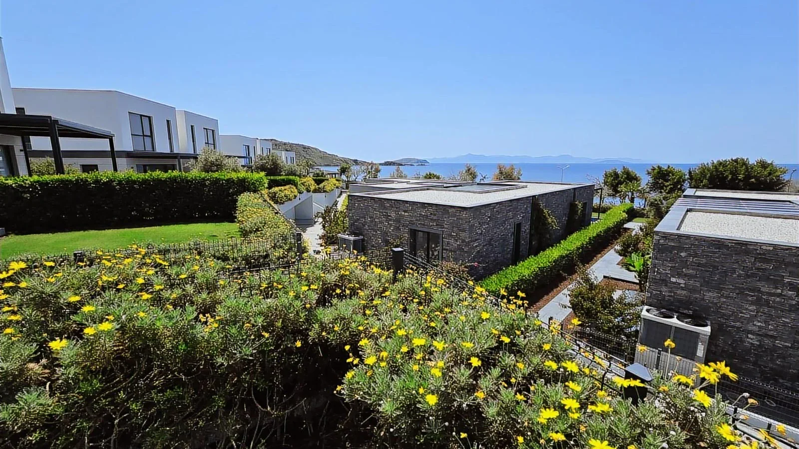 Gümüşlük'te Satılık Net 250 M2 3+1 Denize Sıfır Villa