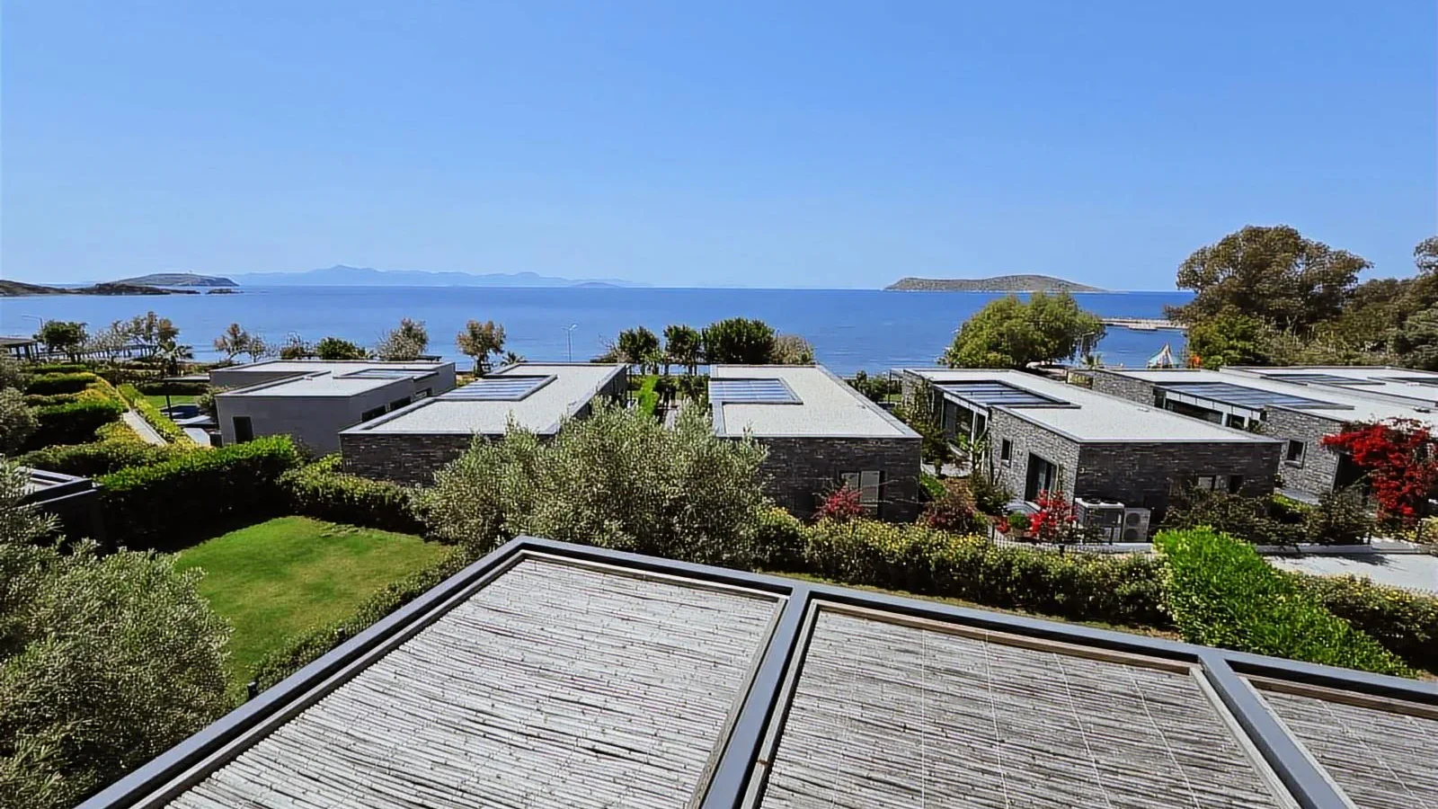 Gümüşlük'te Satılık Net 250 M2 3+1 Denize Sıfır Villa