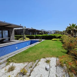 Gümüşlük'te Satılık Net 250 M2 3+1 Denize Sıfır Villa