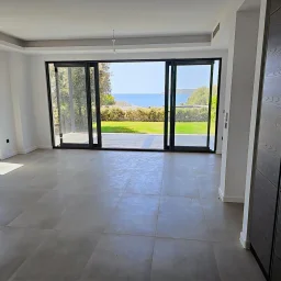 Gümüşlük'te Satılık Net 250 M2 3+1 Denize Sıfır Villa