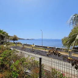 Gümüşlük'te Satılık Net 250 M2 3+1 Denize Sıfır Villa