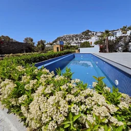 Gümüşlük'te Satılık Net 250 M2 3+1 Denize Sıfır Villa