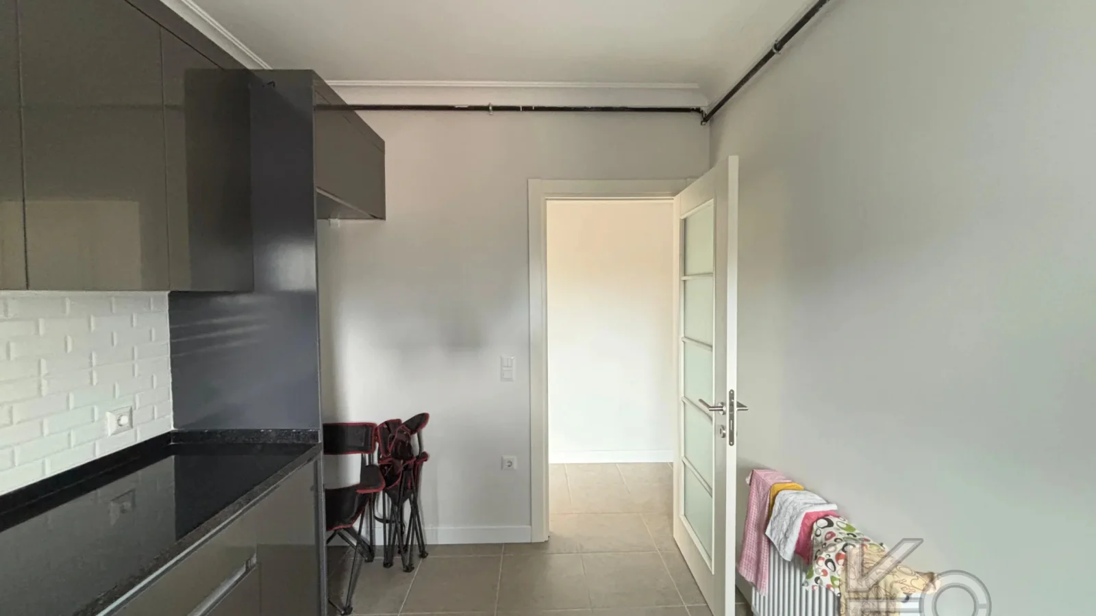 Laci̇vert Cadde Göztepede Bağdat Caddesi̇ne Yakın 2 Bloklu Yeni̇ Bi̇na 4+1 115m²