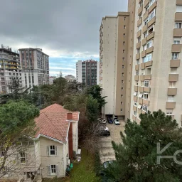 Laci̇vert Cadde Göztepede Bağdat Caddesi̇ne Yakın 2 Bloklu Yeni̇ Bi̇na 4+1 115m²