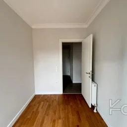 Laci̇vert Cadde Göztepede Bağdat Caddesi̇ne Yakın 2 Bloklu Yeni̇ Bi̇na 4+1 115m²