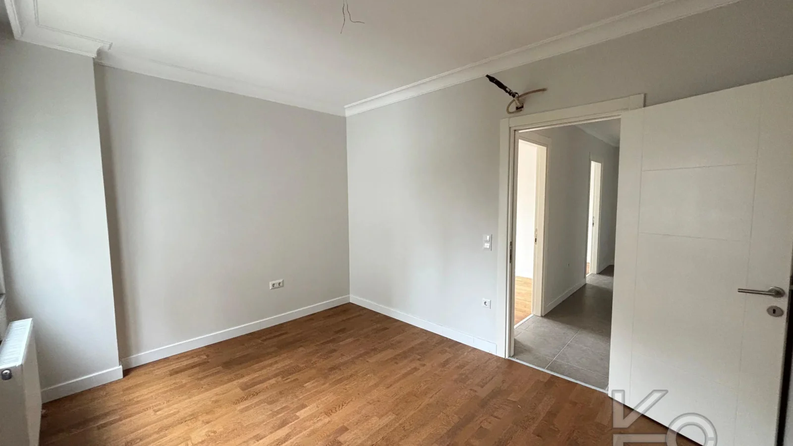 Laci̇vert Cadde Göztepede Bağdat Caddesi̇ne Yakın 2 Bloklu Yeni̇ Bi̇na 4+1 115m²