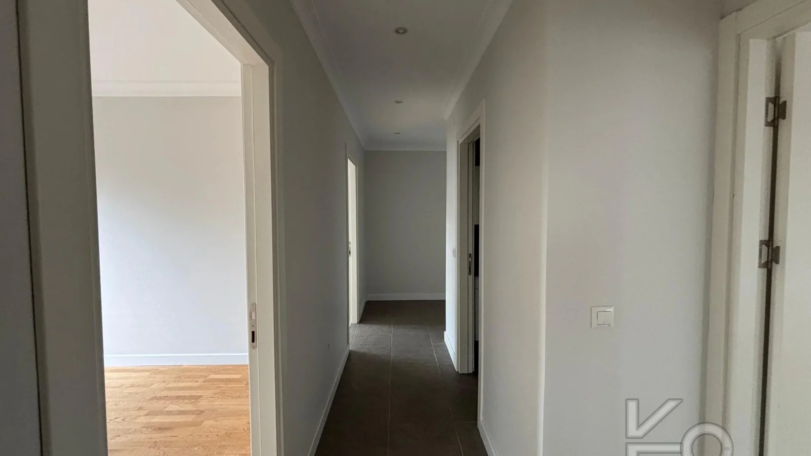 Laci̇vert Cadde Göztepede Bağdat Caddesi̇ne Yakın 2 Bloklu Yeni̇ Bi̇na 4+1 115m²