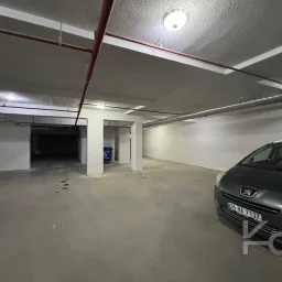 Laci̇vert Cadde Göztepede Bağdat Caddesi̇ne Yakın 2 Bloklu Yeni̇ Bi̇na 4+1 115m²