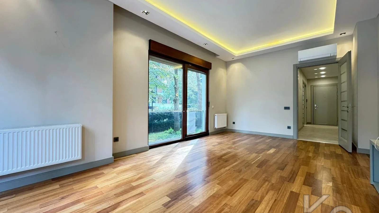 Academy Çi̇ftehavuzlar Sahi̇lde Presti̇jli̇ Yeni̇ Bi̇nada 90m2 2+1 
