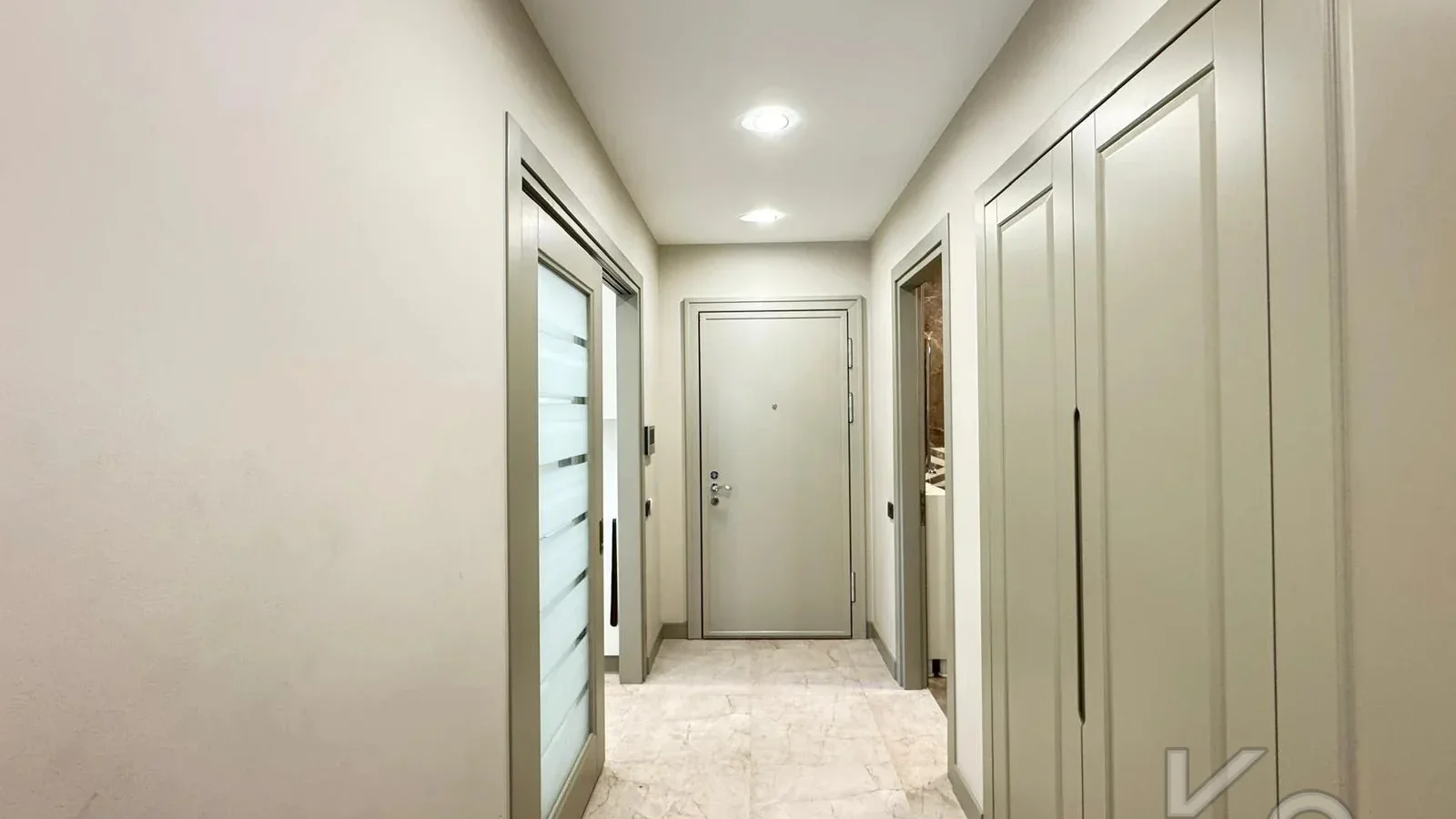 Academy Çi̇ftehavuzlar Sahi̇lde Presti̇jli̇ Yeni̇ Bi̇nada 90m2 2+1 