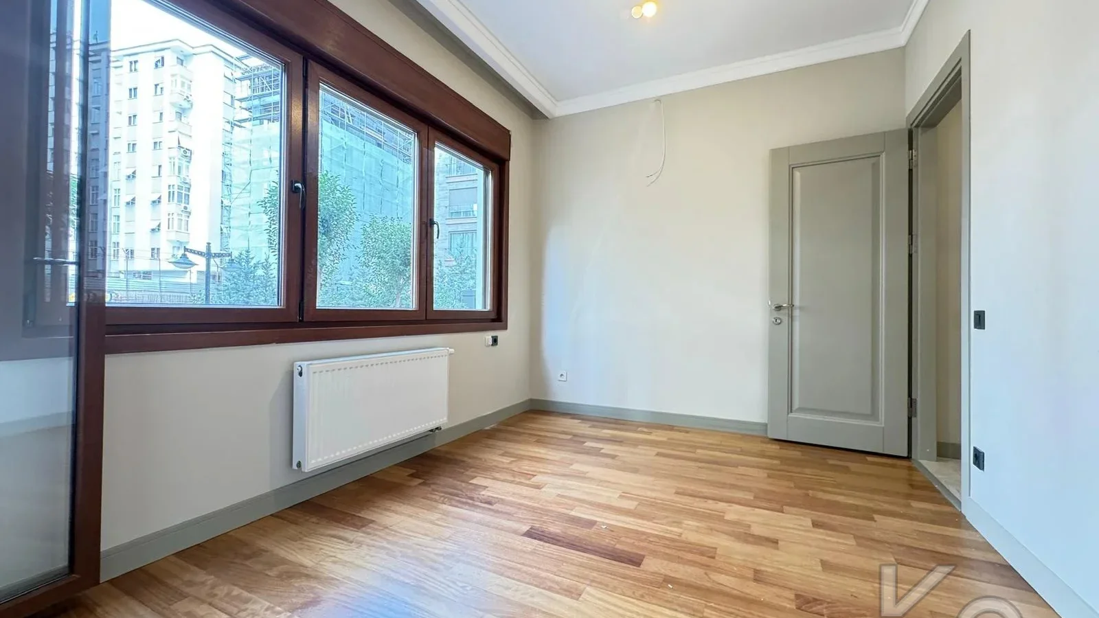 Academy Çi̇ftehavuzlar Sahi̇lde Presti̇jli̇ Yeni̇ Bi̇nada 90m2 2+1 
